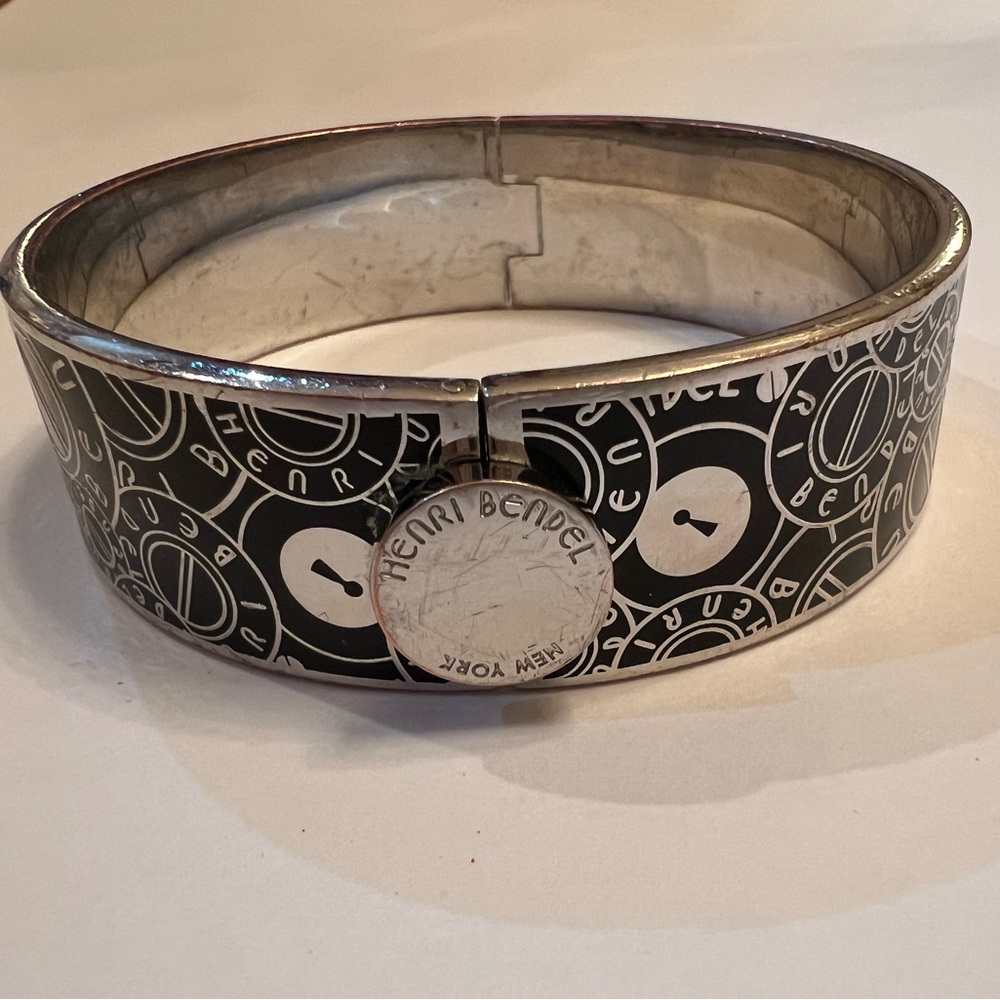 Henri Bendel Logo Hinged Bangle Bracelet - Picture 3 of 7